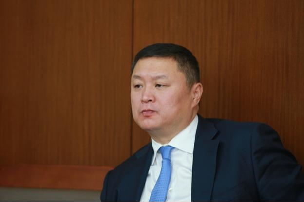 Нэр хүндгүй албан тушаалтан Монгол Улсын нэр төрийг төлөөлж чадах уу?